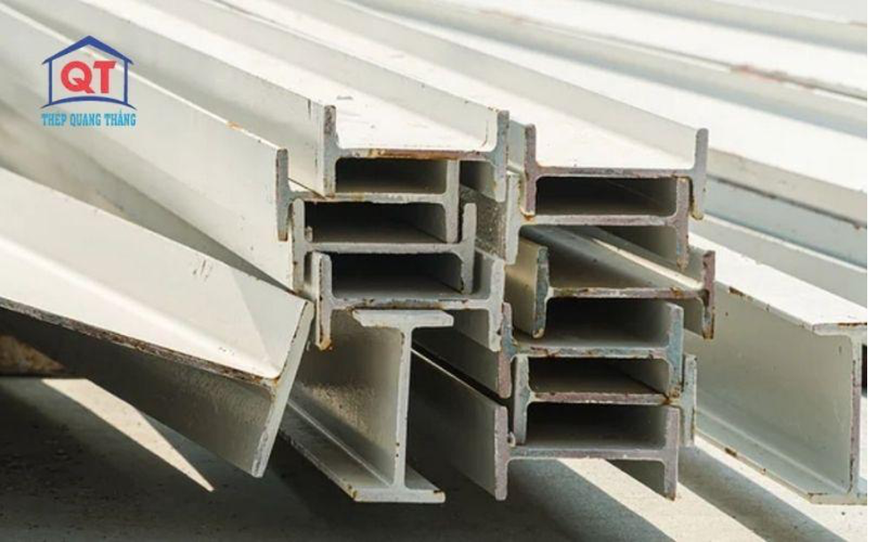 so-sanh-thep-v-u-i-trong-cong-trinh-xay-dung