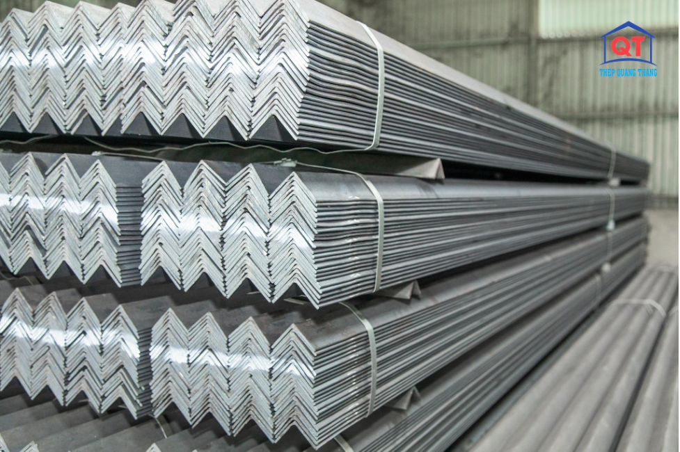 nen-dung-da-sat-nganh-dien-loai-nao-thep-v-u-hay-c