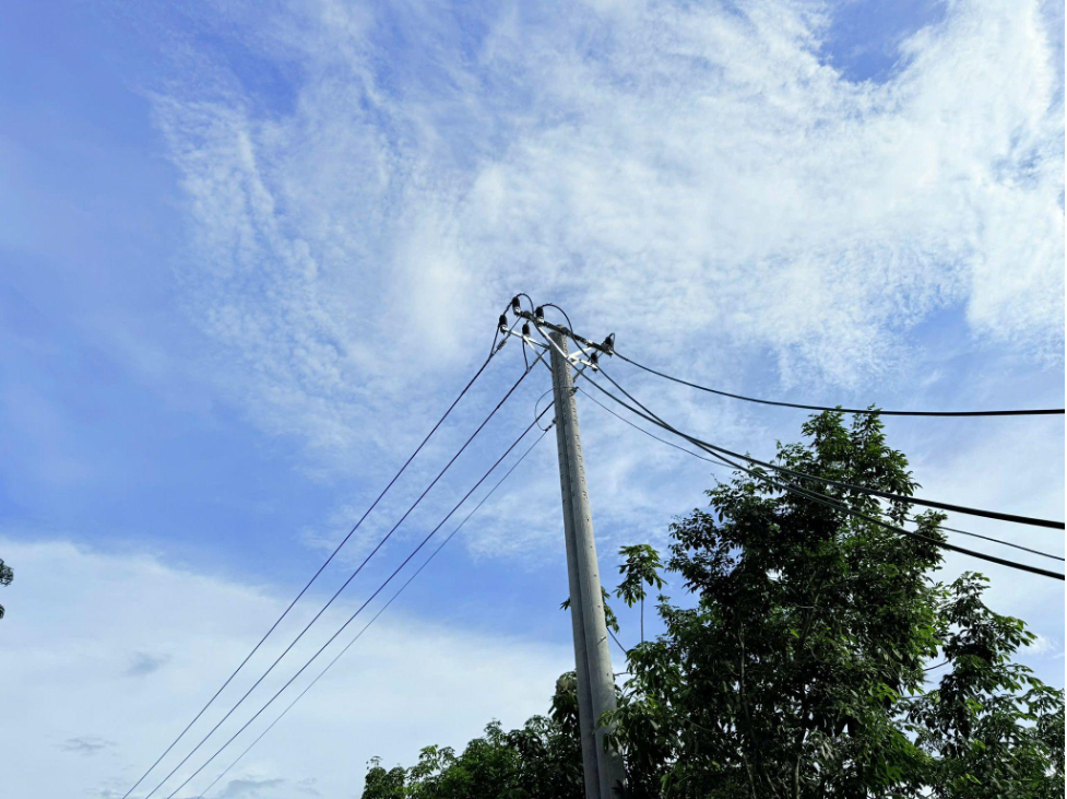 da-sat-nhung-kem-vi-sao-phu-hop-voi-moi-truong-ngoai-troi